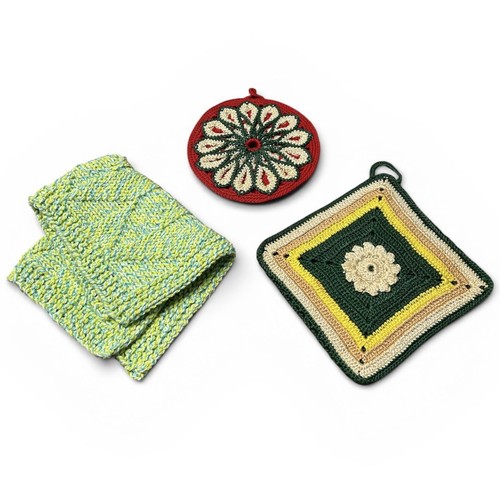 Vintage crochet pot holders - pot,