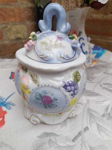 Vintage pretty cotton wool - pretty,